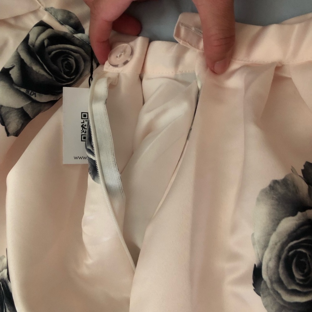 Skirt - Picture 3 of 3